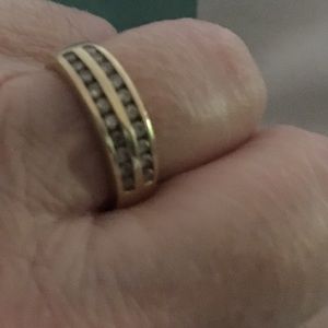 14K GOLD & DIAMOND RING